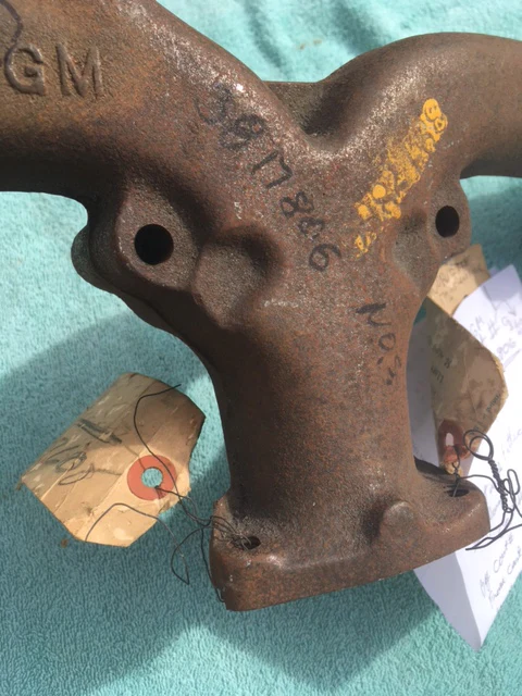 1957 - 1965 Chevrolet Corvette 283 / 327 (various specific applications) NOS RH Exhaust Manifold #3817806 (cast 3750556) - Image 3