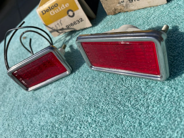 1968 1969 Chevy II Camaro El Camino NOS Rear Side Marker Lamp Lens Pair #916632 - Image 3