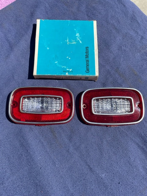 1971 - 1973 Chevrolet Vega Coupe NOS GUIDE Backup Light Lamp Lens Pair #5966018