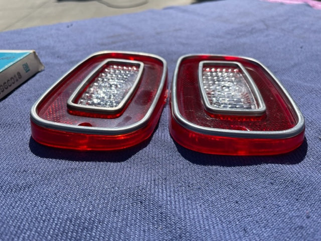 1971 - 1973 Chevrolet Vega Coupe NOS GUIDE Backup Light Lamp Lens Pair #5966018 - Image 7