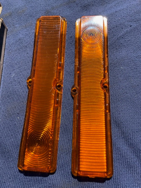 1963-1964 Chevy II / Nova NOS AMBER Park Light Lamp Turn Signal Indicator Lens Pair #5954493 / 5954494 - Image 2