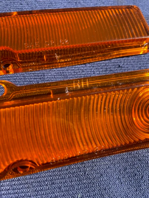 1963-1964 Chevy II / Nova NOS AMBER Park Light Lamp Turn Signal Indicator Lens Pair #5954493 / 5954494 - Image 4