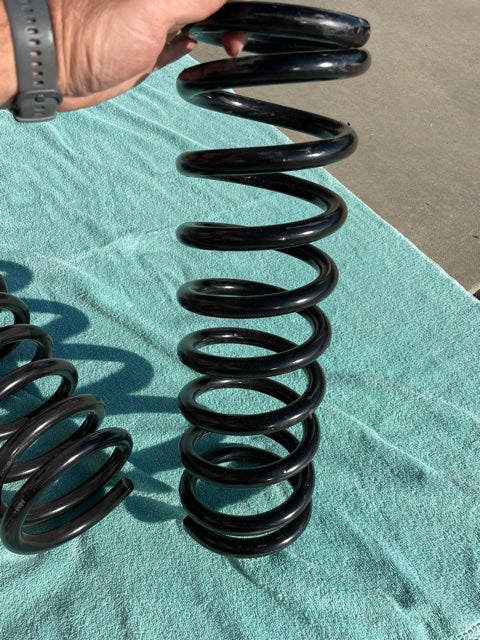 1970-1981 Chevrolet Camaro Z28 Big Block V8 NEW Moog Coil Springs Pair #5376 - Image 4