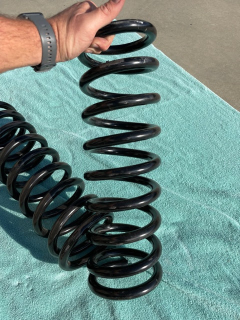 1970-1981 Chevrolet Camaro Z28 Big Block V8 NEW Moog Coil Springs Pair #5376 - Image 5