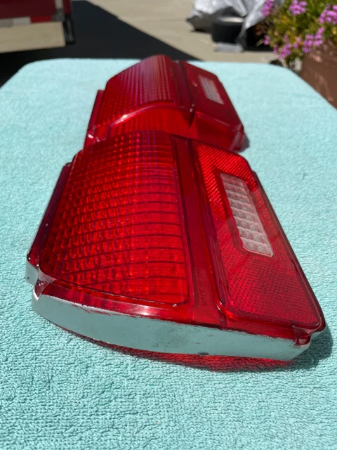 1969 Chevrolet Chevelle NOS GUIDE Tail Light Lamp Lens Pair #5961097 / 5961098 - Image 7