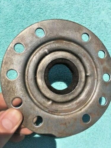 1929 1930 1931 Chevrolet USED Rear Outer Axle Shaft Bearing Seal & Retainer #344282 / 344072 - Image 4
