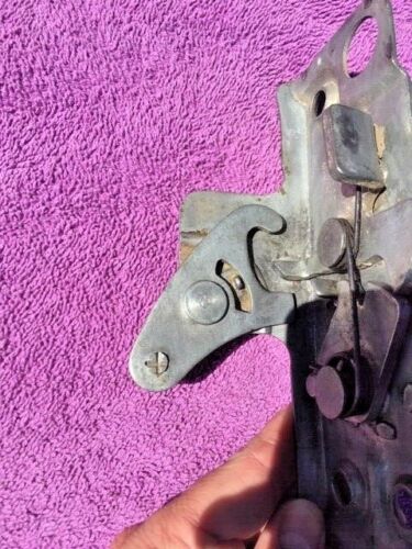 1955-1959 Chevrolet GMC Pickup Truck Suburban XLNT USED Door Lock Latch Pair #3736703 / 3736704 - Image 9