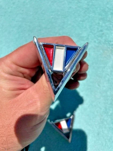 1964 Chevrolet Chevelle 300 Malibu V8 283ci NEW Front Fender "V" Emblem PAIR #3840317 - Image 6
