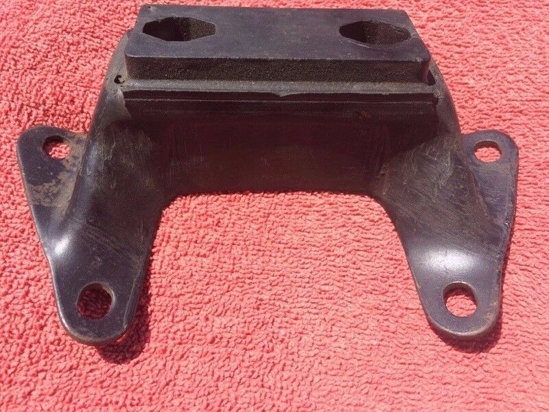 1937 - 1939 Chevrolet Chevy Master Deluxe NOS Rear Transmission Mount #593954 - Image 2