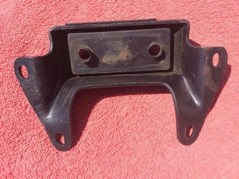 1937 - 1939 Chevrolet Chevy Master Deluxe NOS Rear Transmission Mount #593954 - Image 4